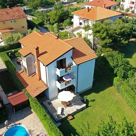 Apartment Svoboda *