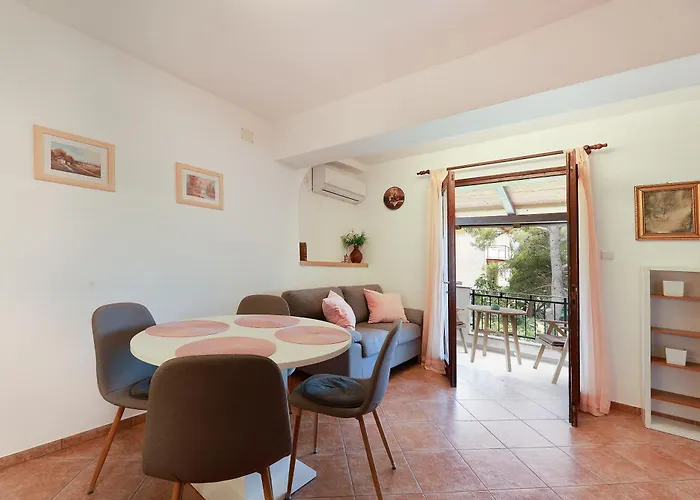 Svoboda Apartment *