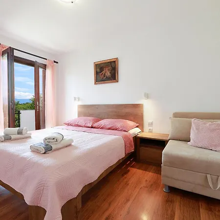 Svoboda Apartment