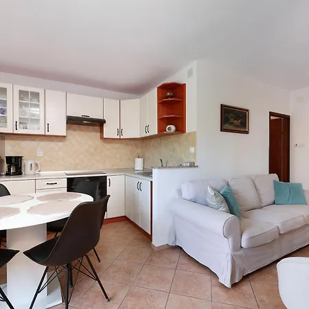 Svoboda Apartment